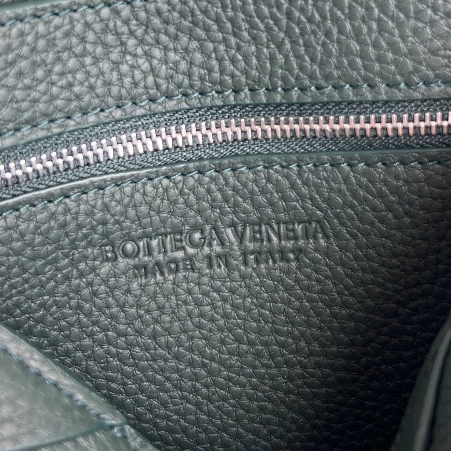 BOTTEGA 27FW NWEPAZI 028 크로스백 35