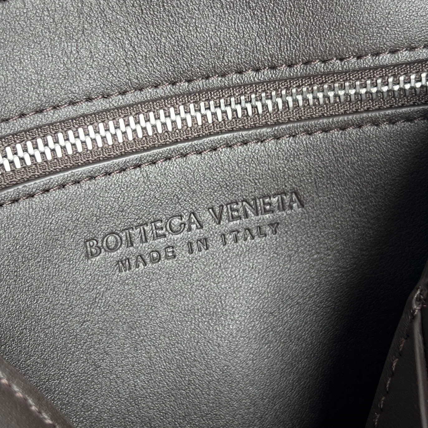 BOTTEGA 27FW NWEPAZI 028 크로스백 47