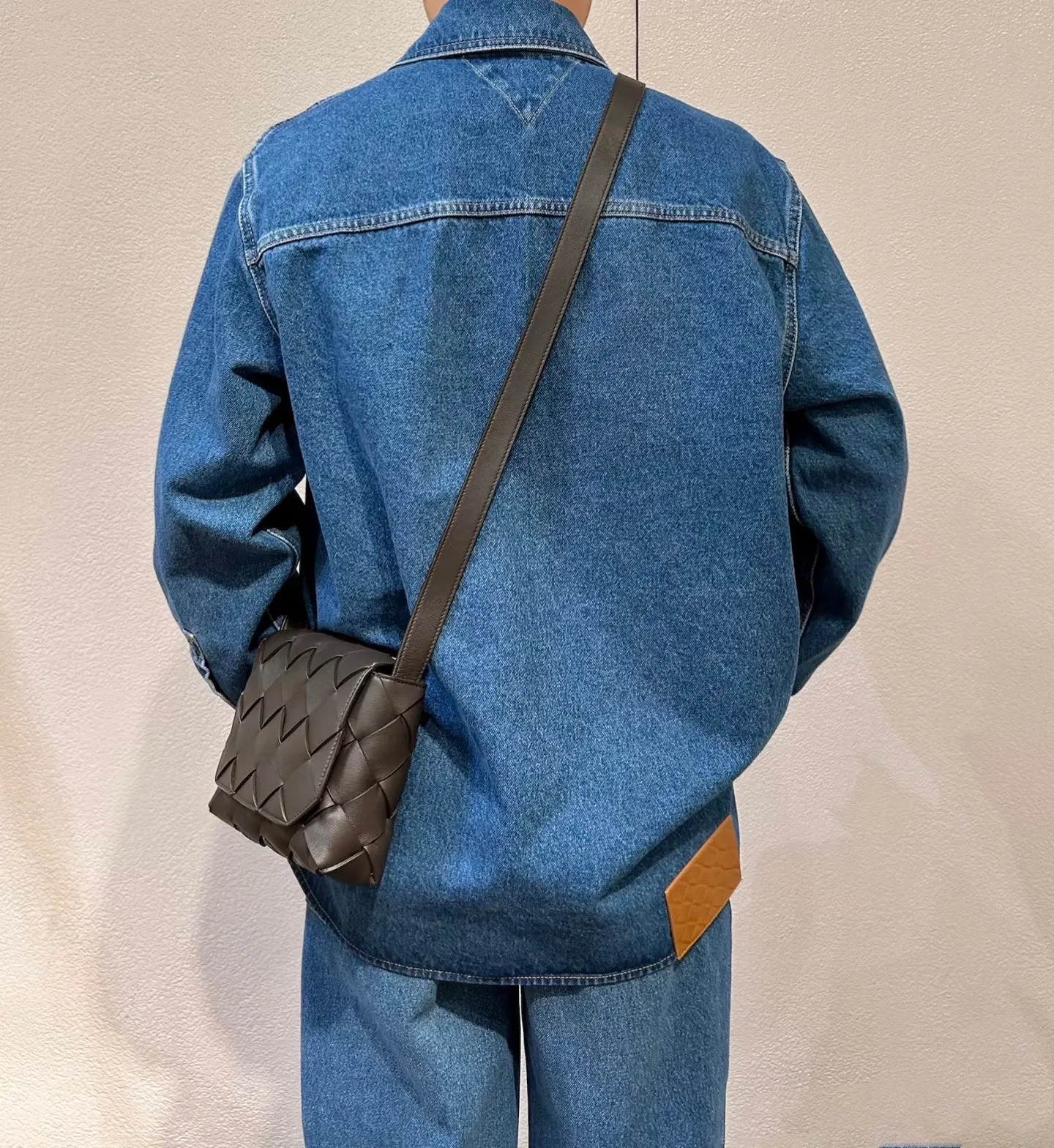 BOTTEGA 27FW NWEPAZI 028 크로스백 51
