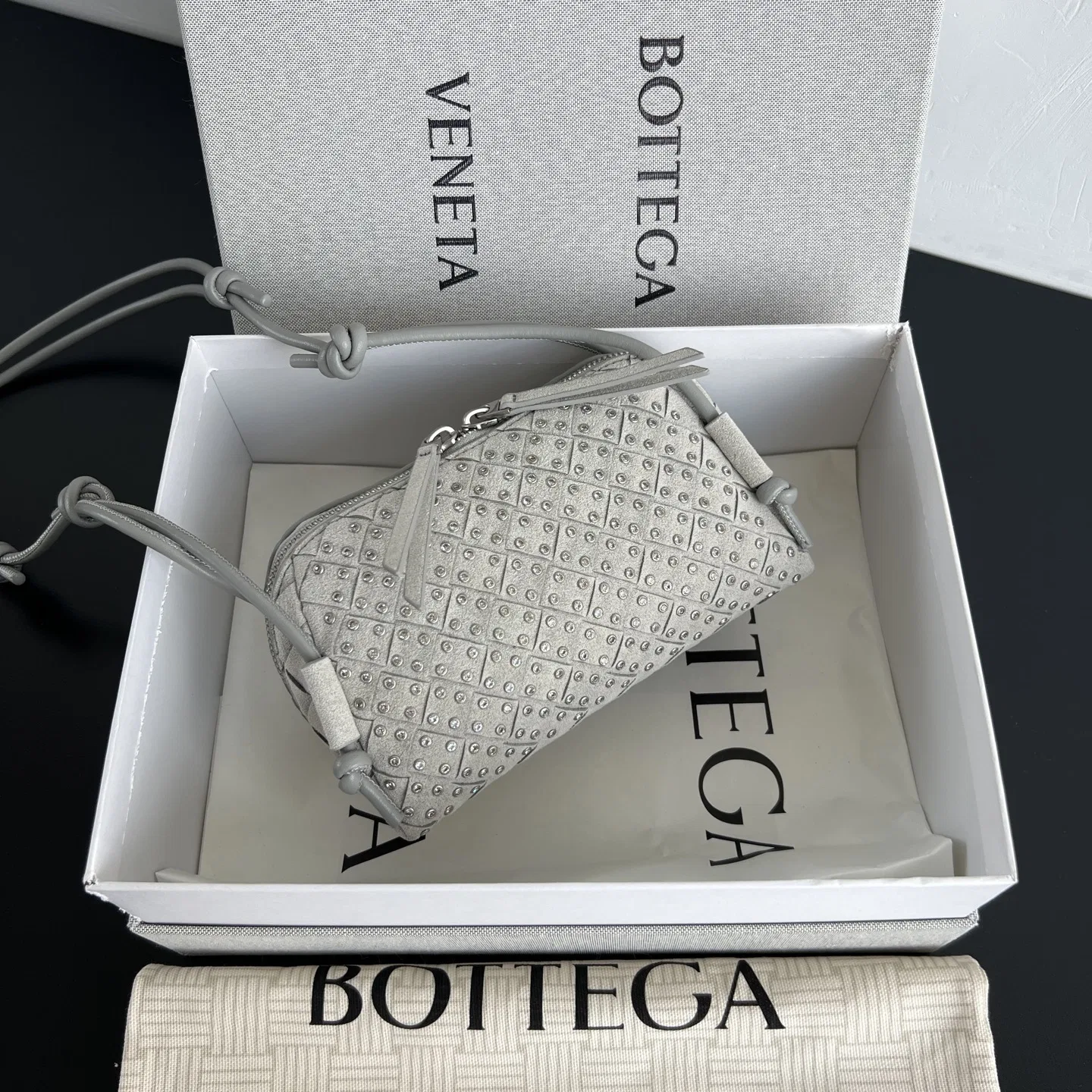 BOTTEGA 27FW NWEPAZI 029 숄더백 9