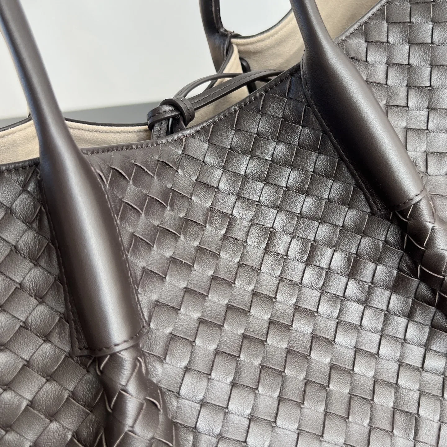 BOTTEGA 27FW NWEPAZI 030 토트백 8
