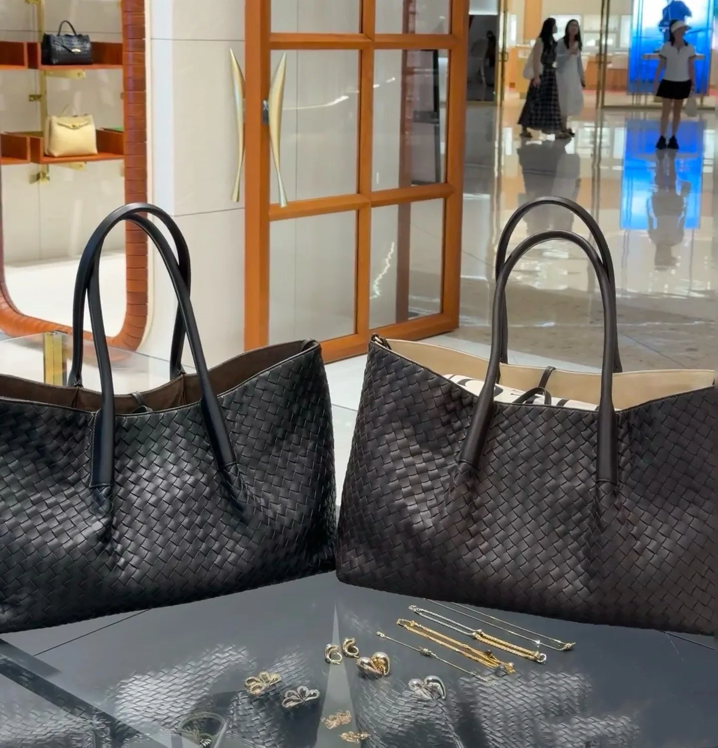 BOTTEGA 27FW NWEPAZI 030 토트백 13