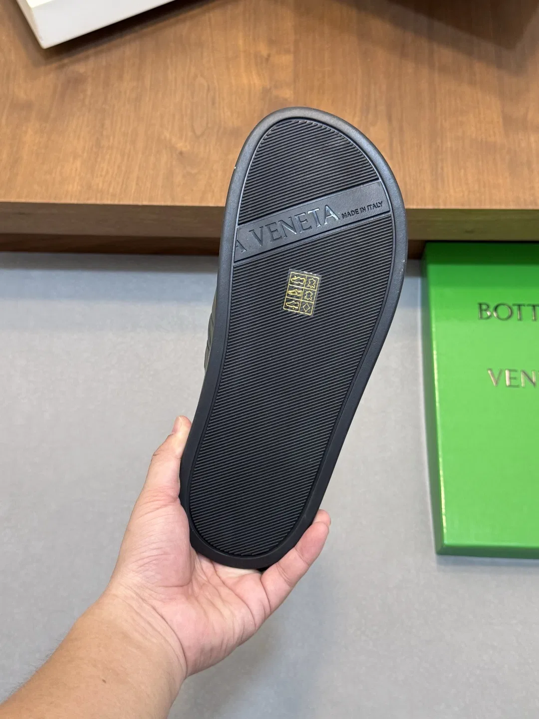 BOTTEGA 27FW VUHPEPK 001 슬리퍼 8