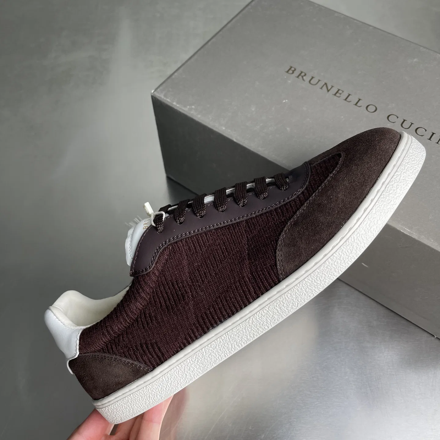 BRUNE 27FW VPILEFE 010 스니커즈 40