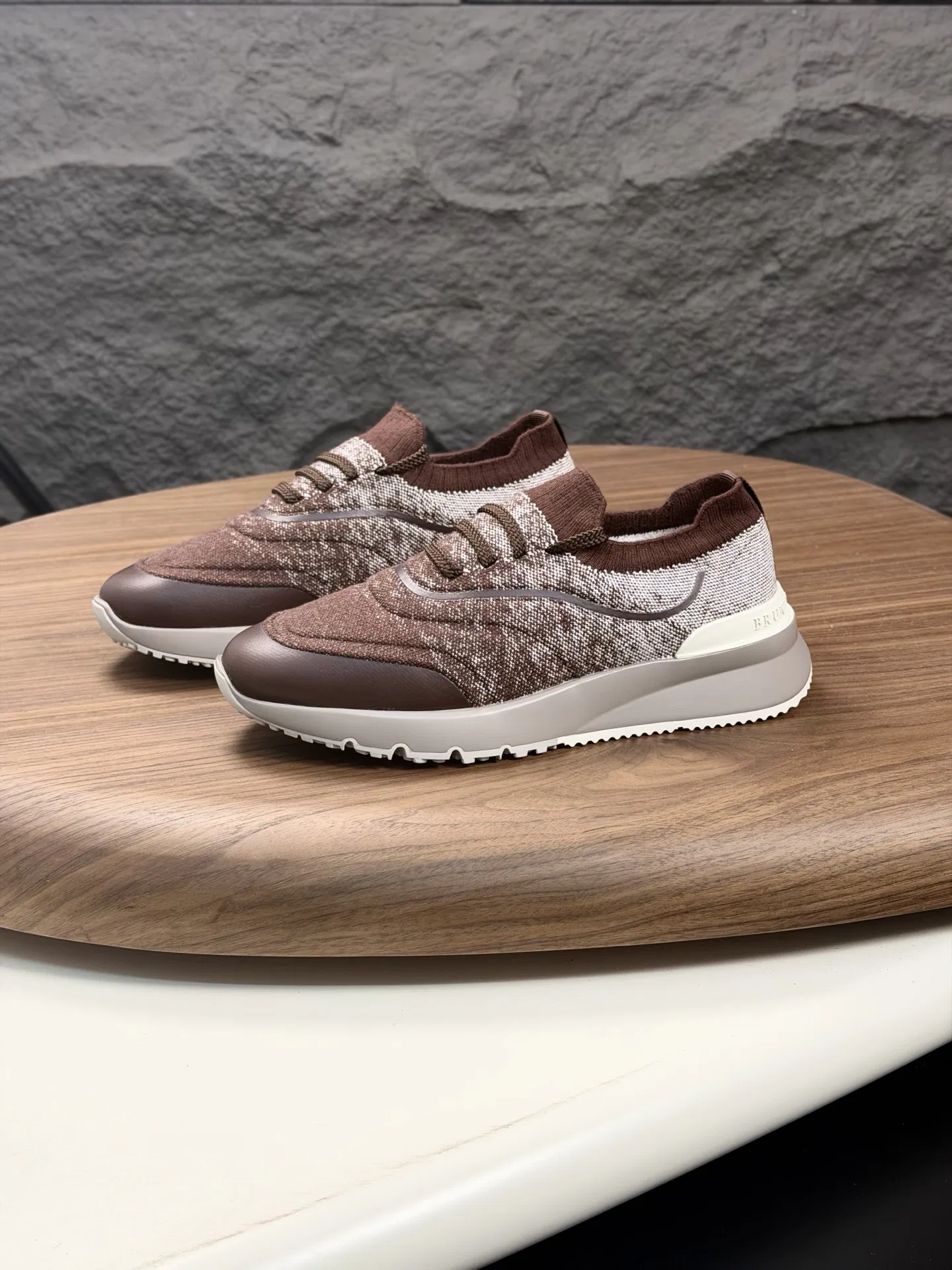 BRUNE 27FW VPILEFE 018 스니커즈 9