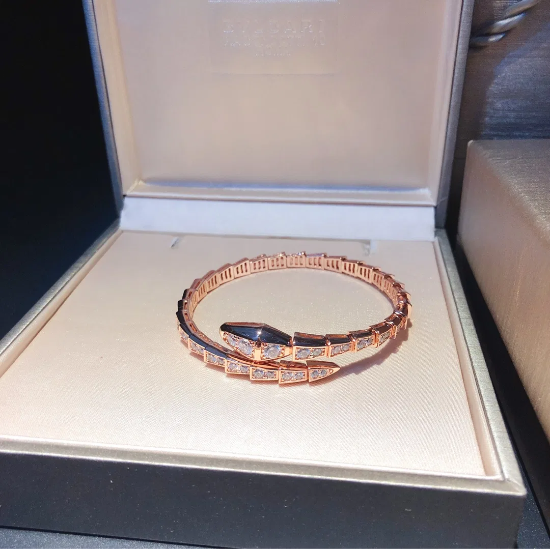 BVLGARI 27FW WENHRQN 002 다이아팔찌 11