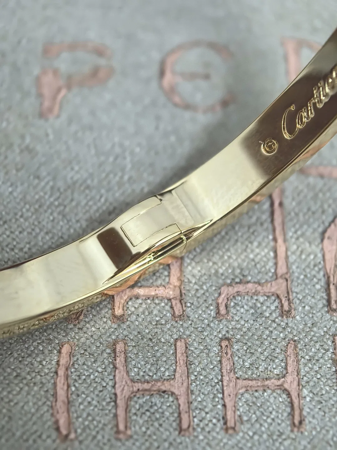 CARTIER 27FW QCIIHSM 006 팔찌 24