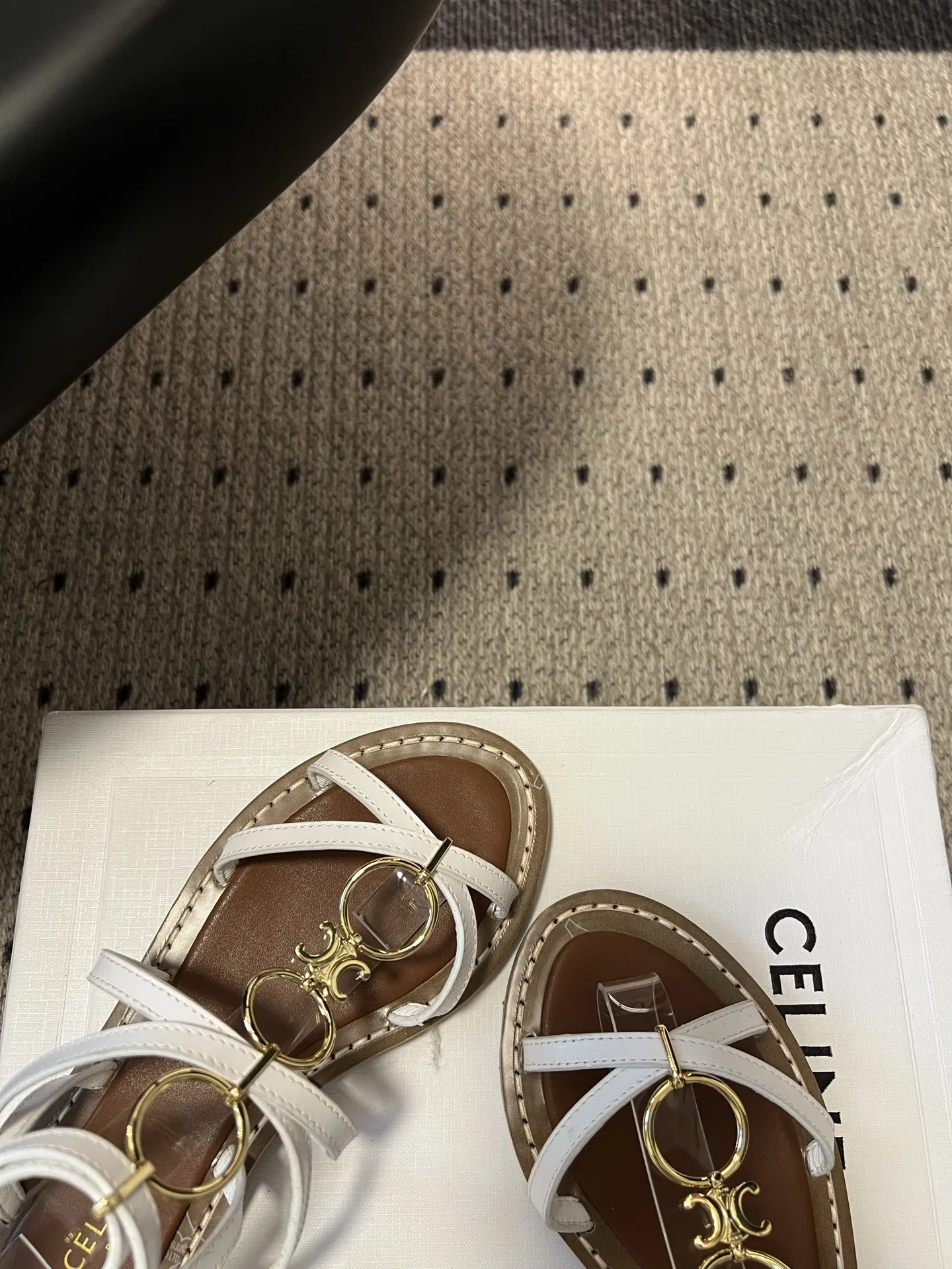 CEL 27FW JGGFCFW 009 샌들 17