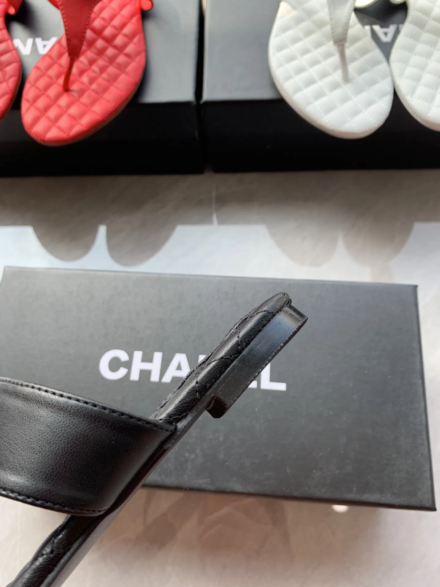 CHA 27FW FKQSBKQ 106 쪼리 14