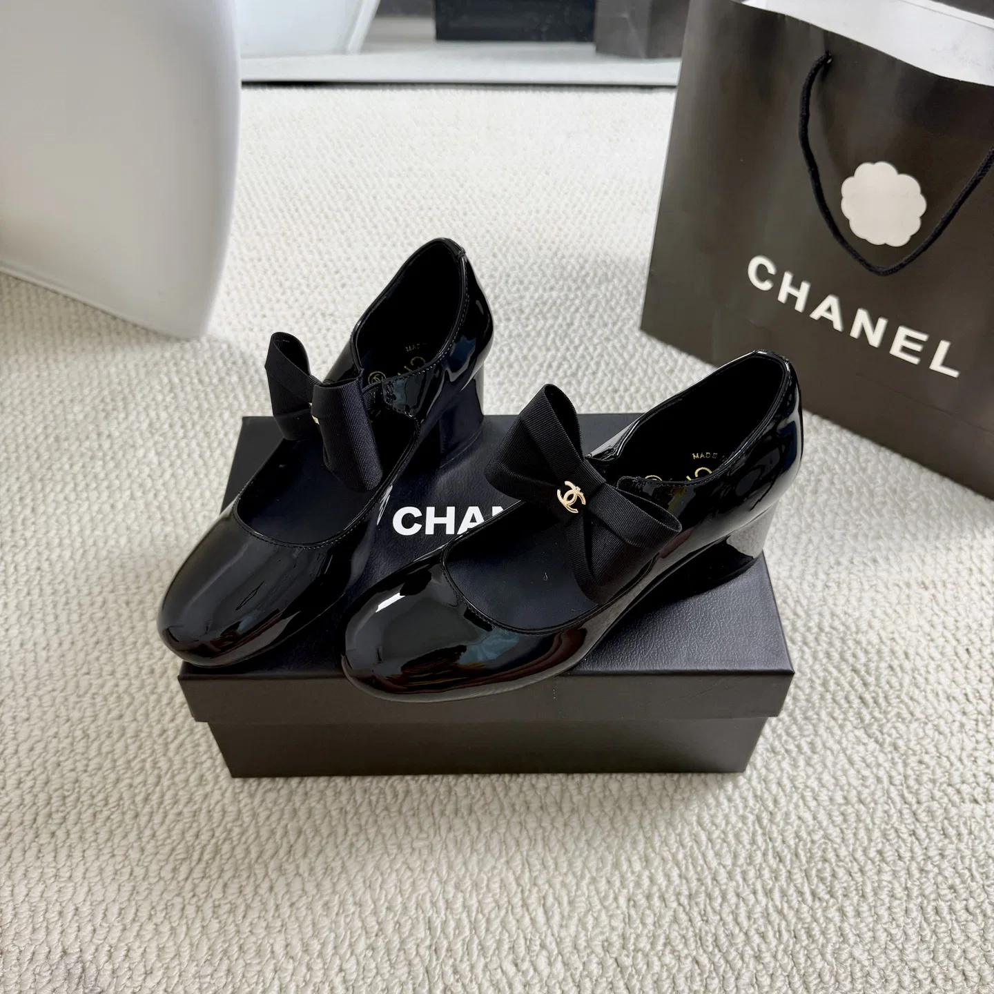 CHA 27FW FKQSBKQ 162 플랫슈즈 15