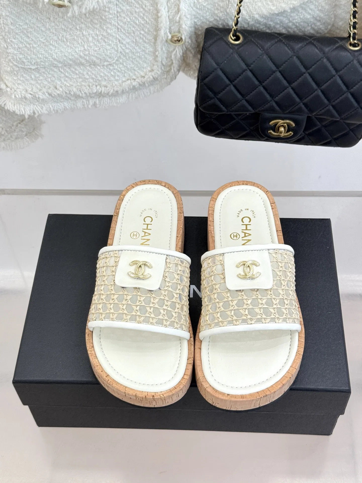 CHA 27FW MSEOZZY 043 슬리퍼 13