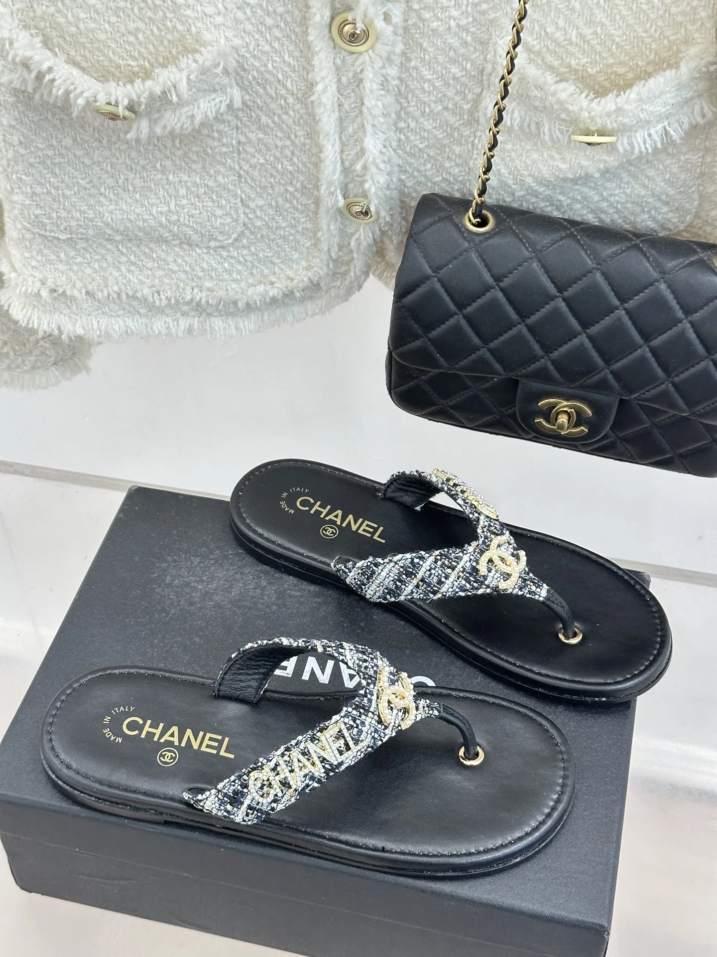 CHA 27FW MSEOZZY 046 슬리퍼 12