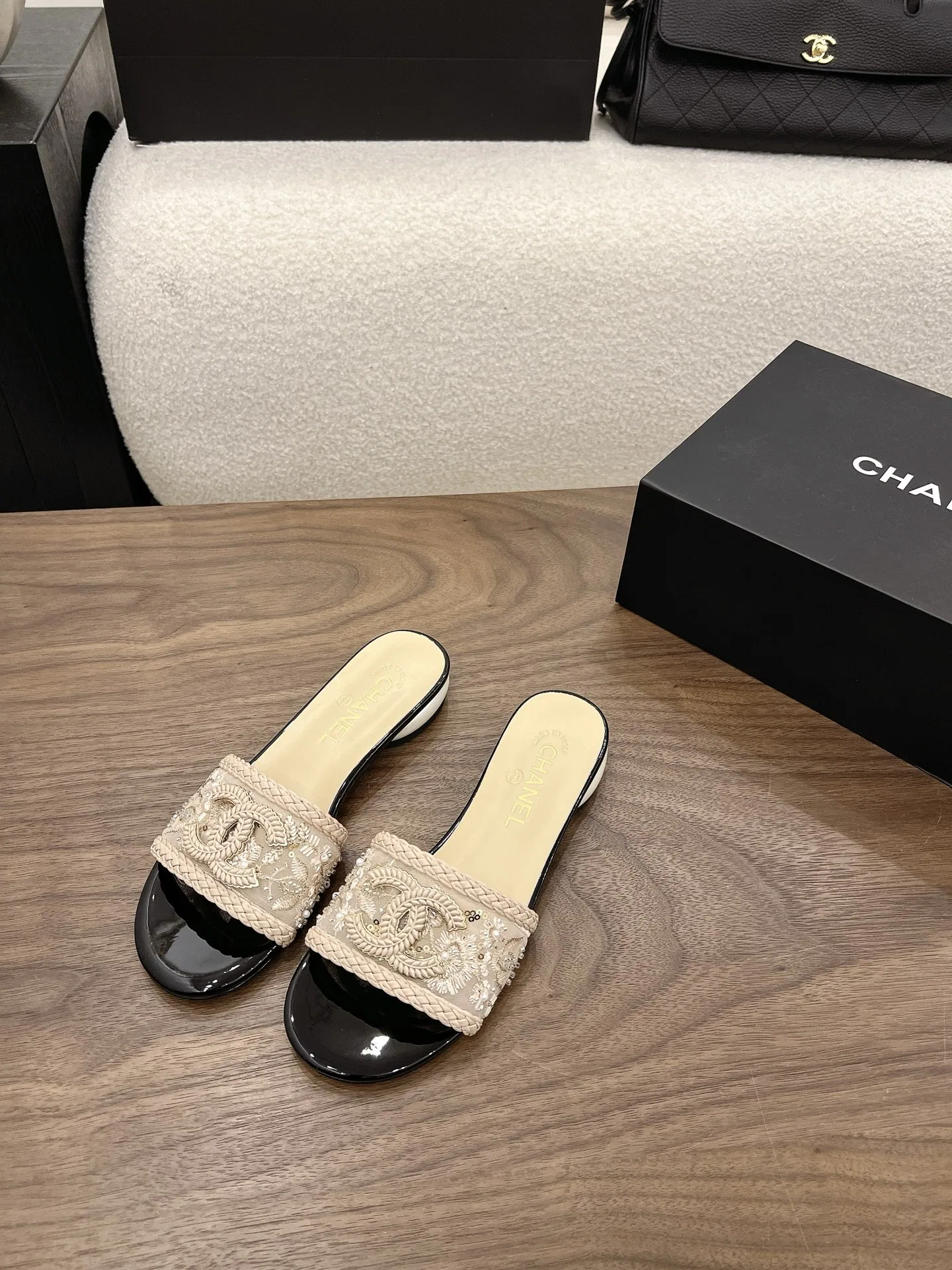CHA 27FW MSEOZZY 095 슬리퍼 10