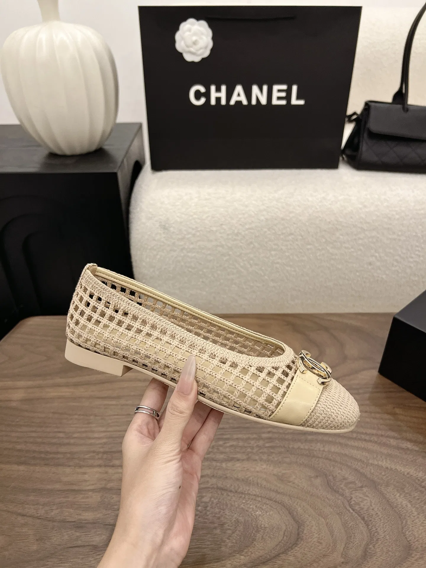 CHA 27FW MSEOZZY 096 플랫슈즈 14