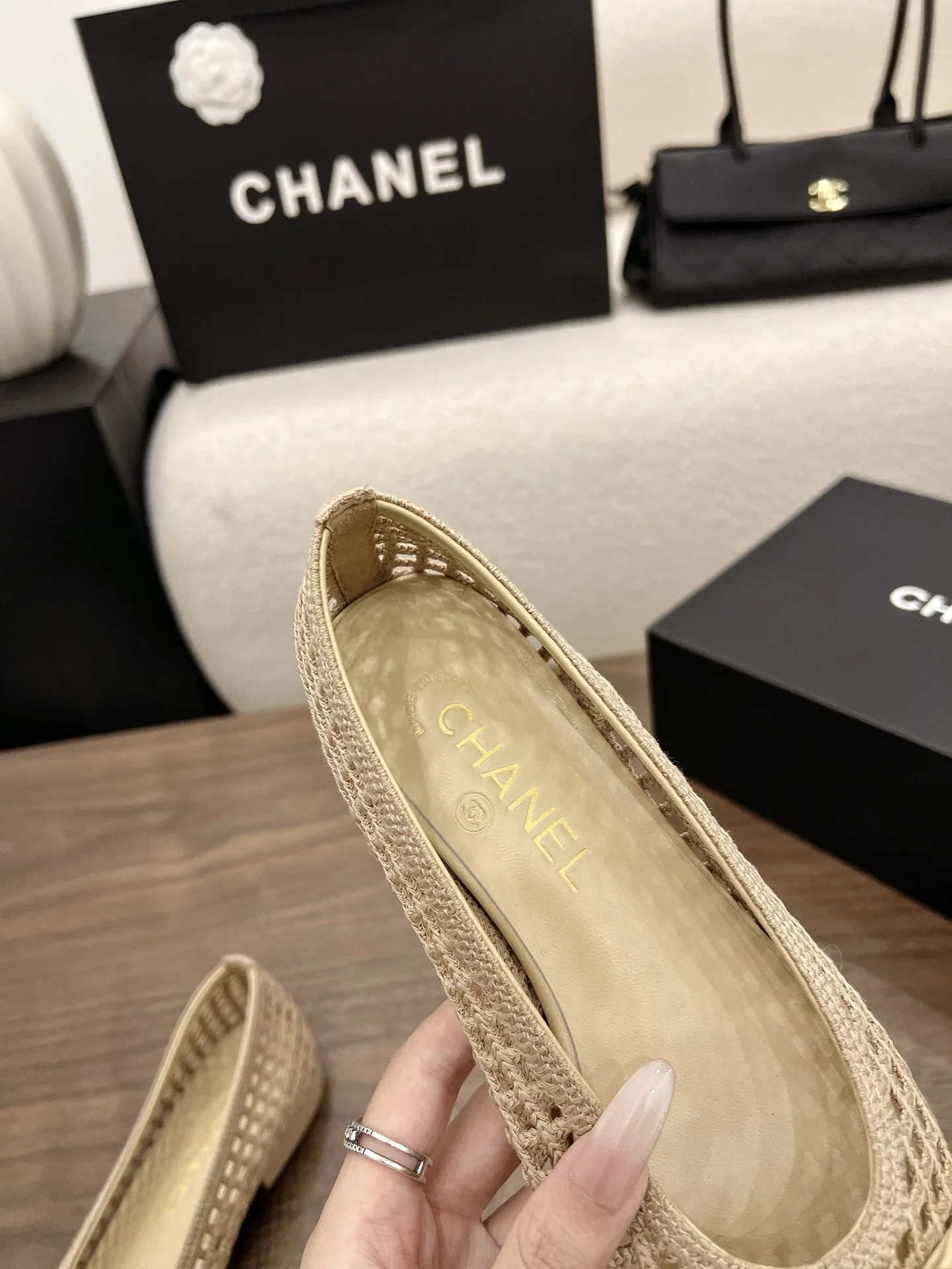 CHA 27FW MSEOZZY 096 플랫슈즈 17