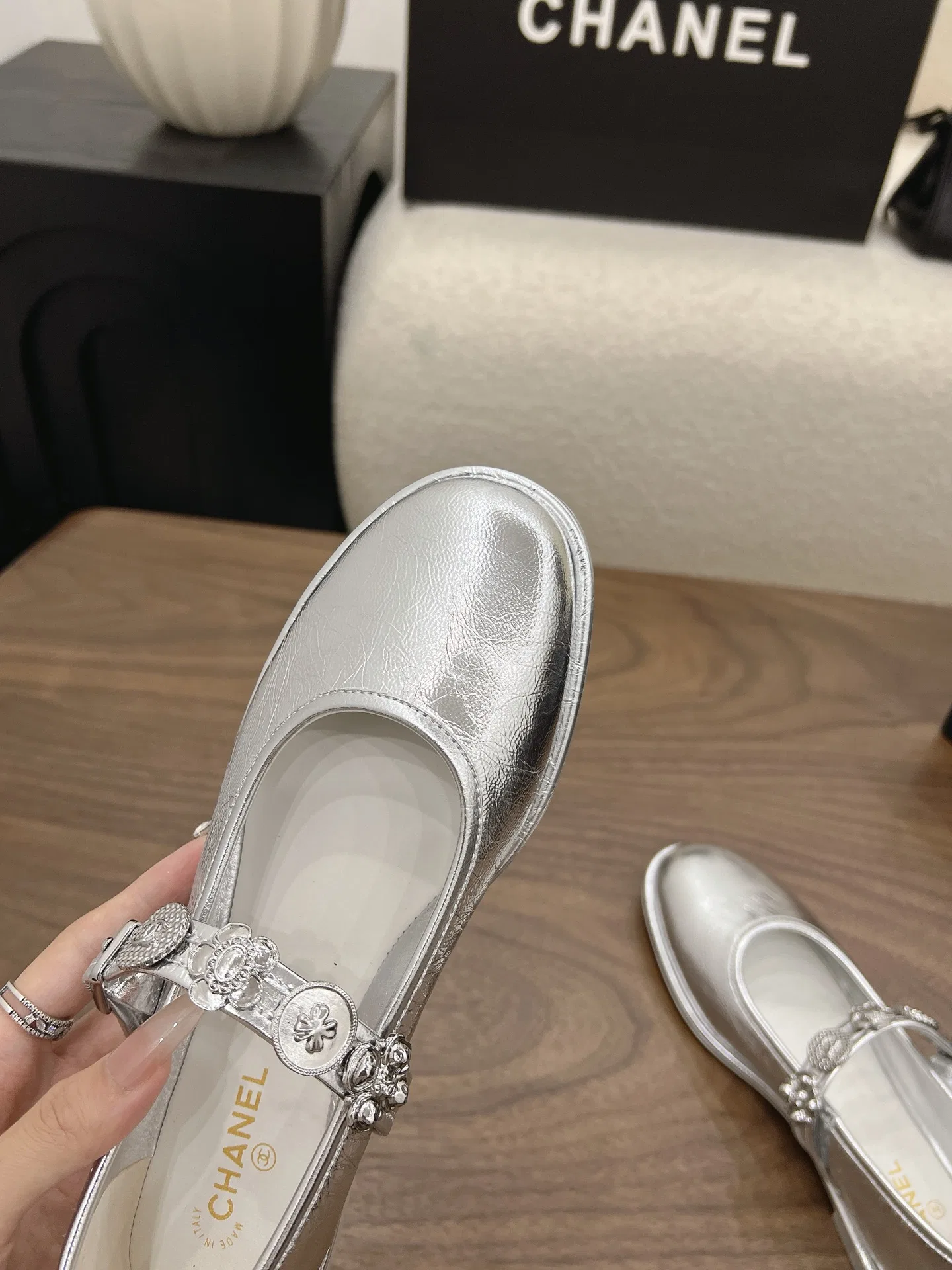 CHA 27FW MSEOZZY 129 플랫슈즈 25
