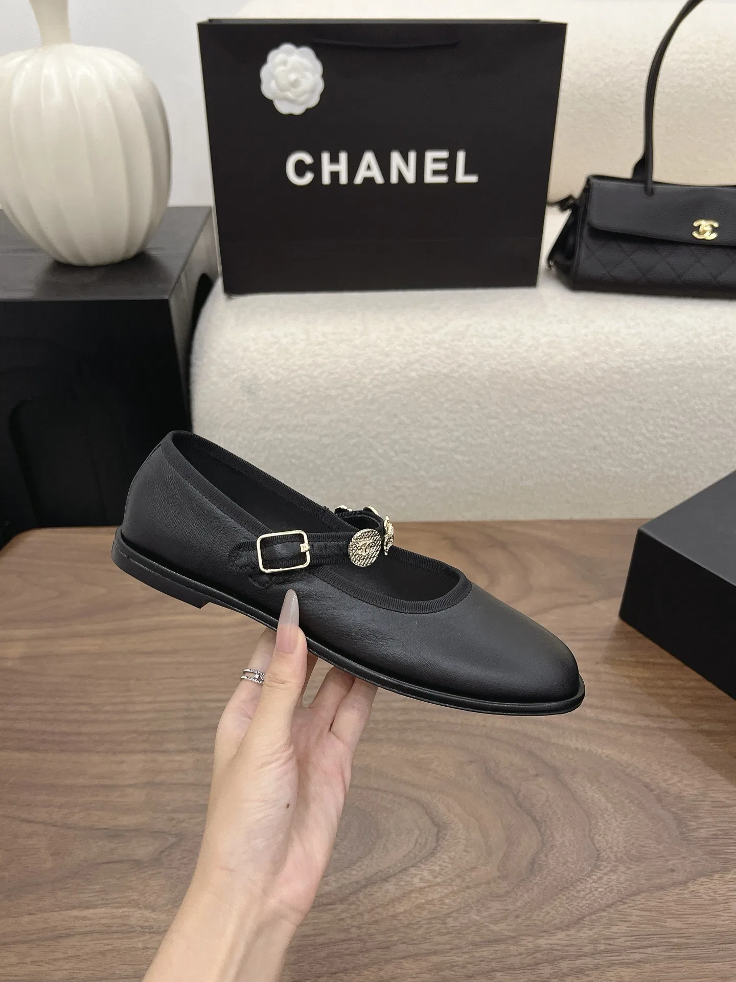CHA 27FW MSEOZZY 129 플랫슈즈 41