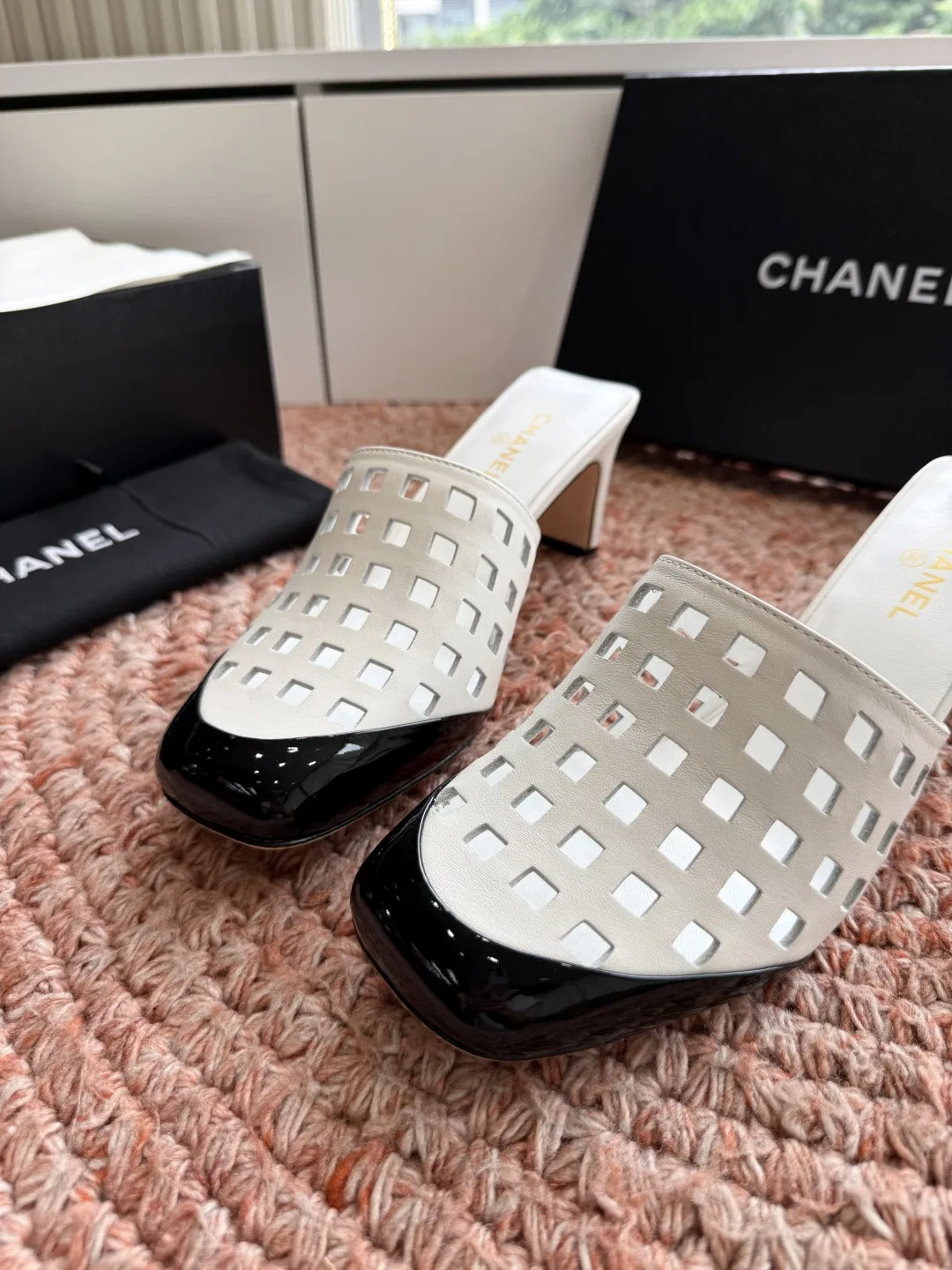 CHA 27FW MSEOZZY 140 구두 43