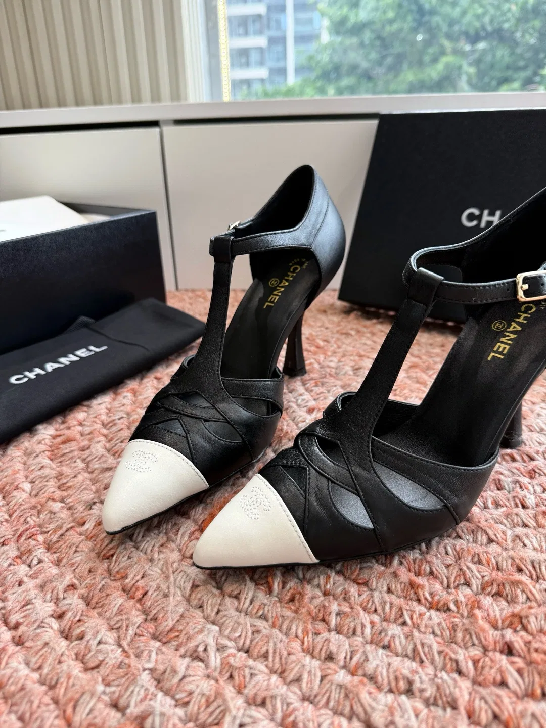 CHA 27FW MSEOZZY 141 구두 25