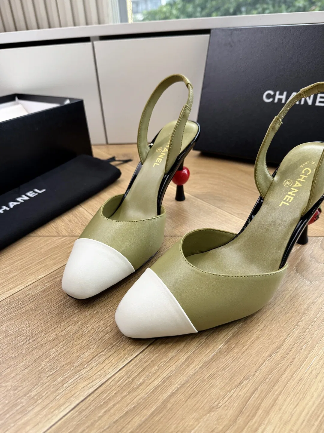 CHA 27FW MSEOZZY 144 구두 32