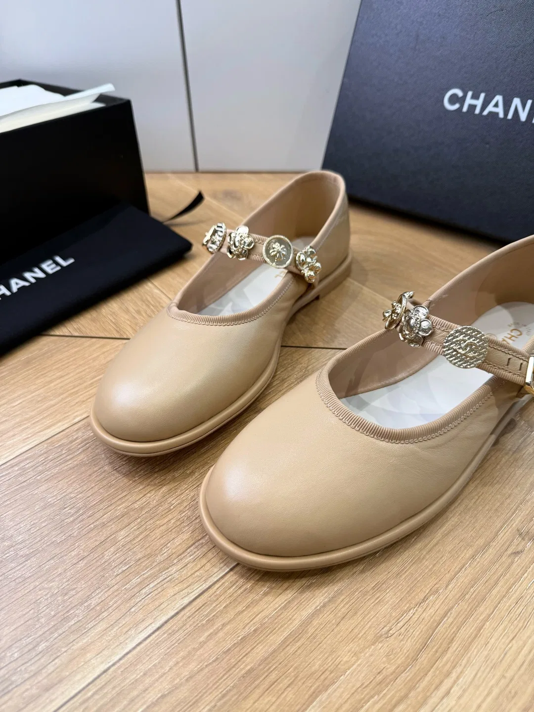 CHA 27FW MSEOZZY 147 플랫슈즈 8