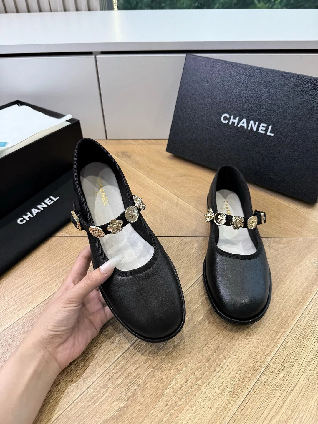 CHA 27FW MSEOZZY 147 플랫슈즈 12