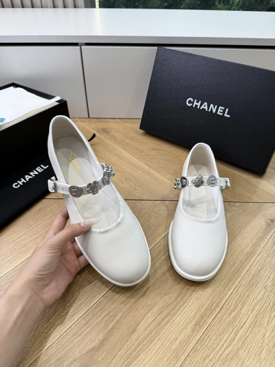 CHA 27FW MSEOZZY 147 플랫슈즈 21