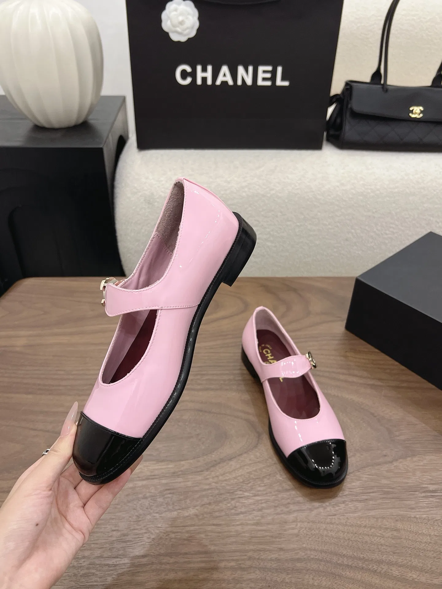 CHA 27FW MSEOZZY 148 플랫슈즈 11