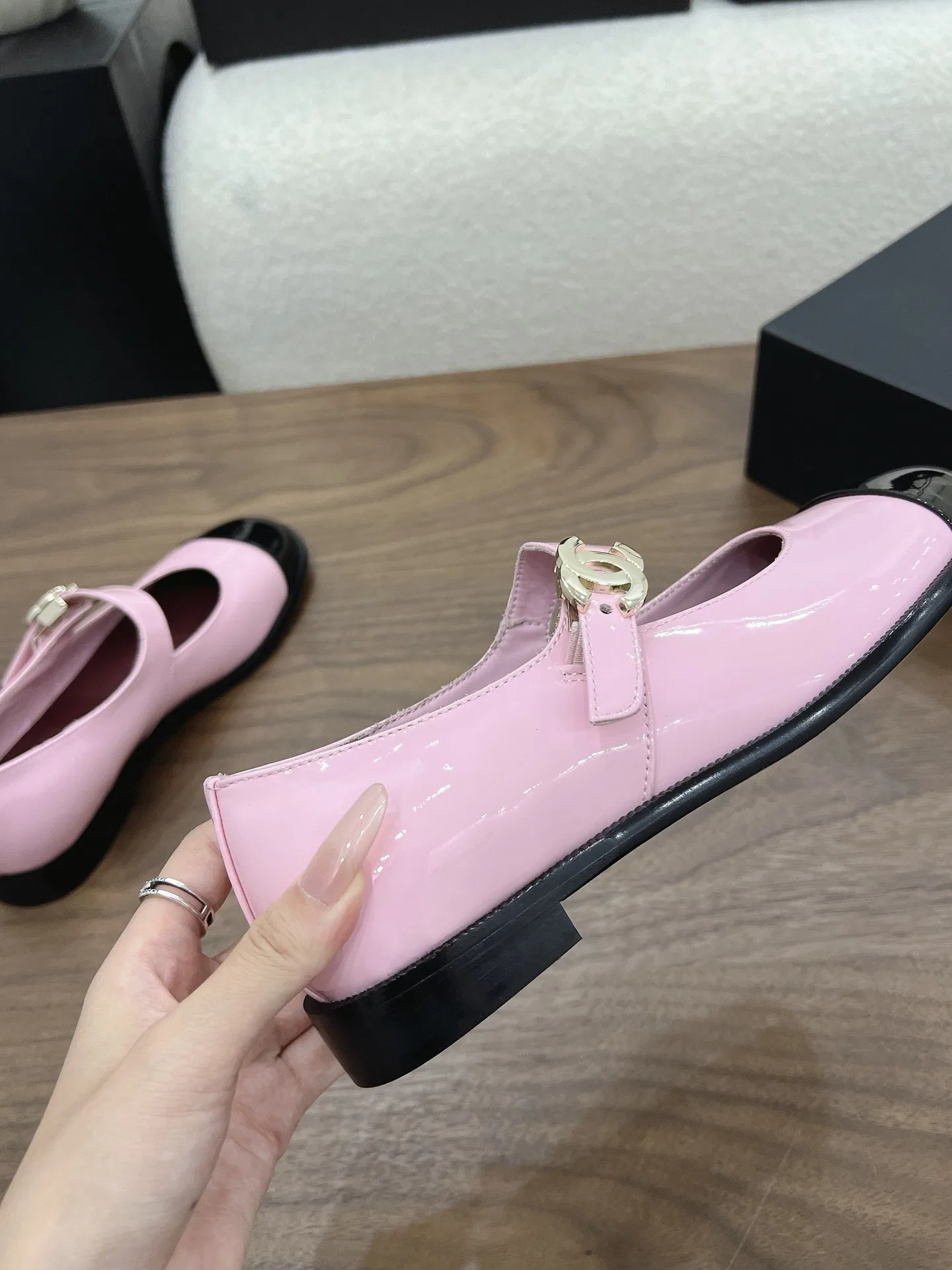 CHA 27FW MSEOZZY 148 플랫슈즈 15