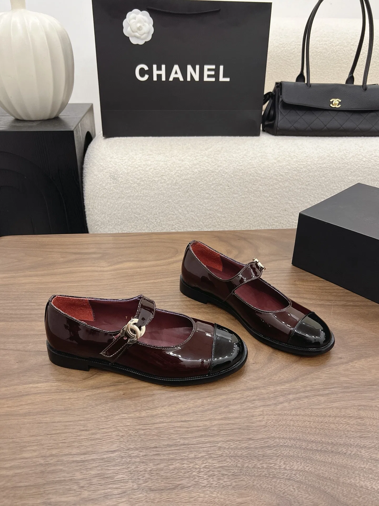 CHA 27FW MSEOZZY 148 플랫슈즈 30