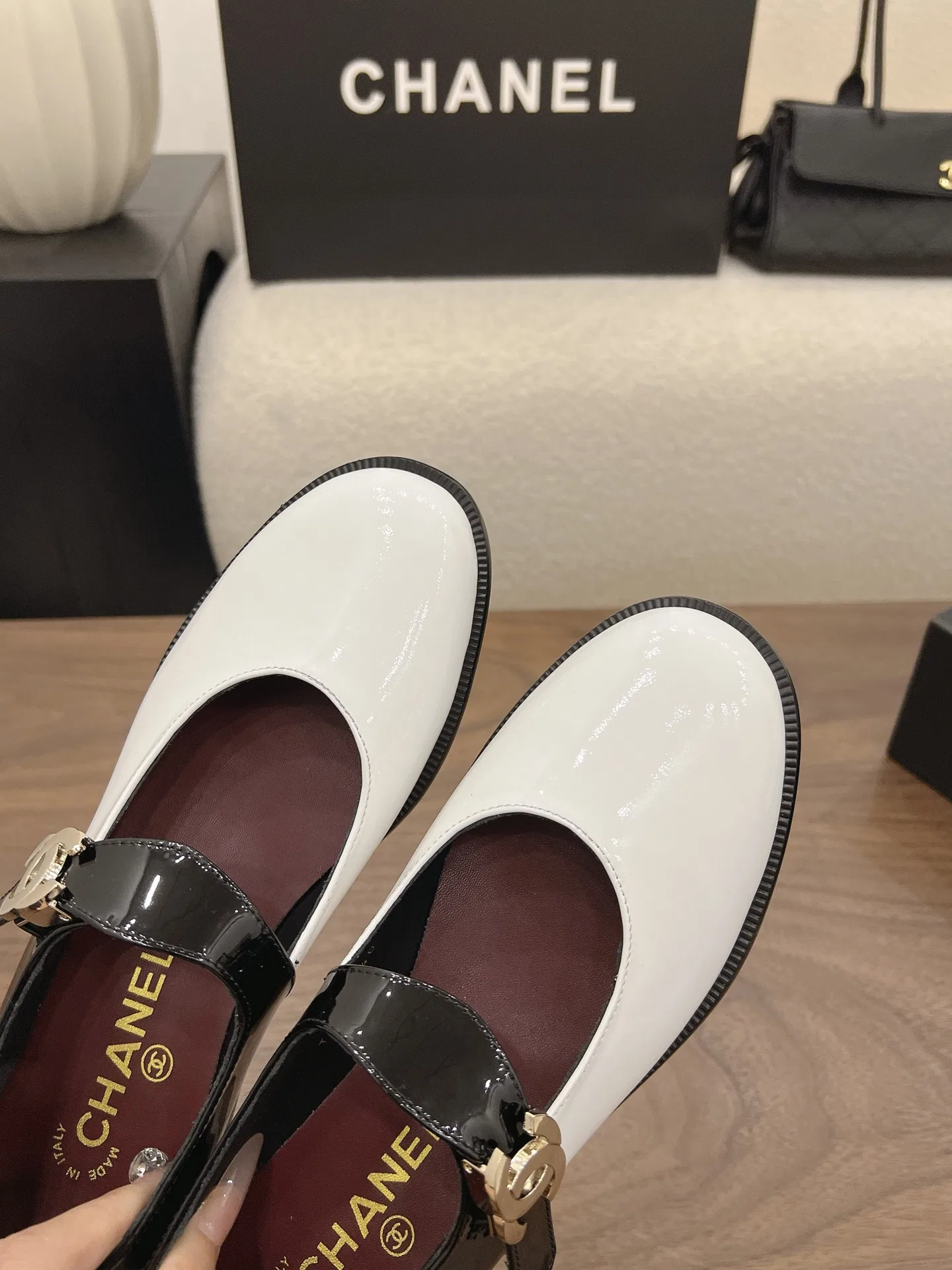 CHA 27FW MSEOZZY 149 플랫슈즈 7