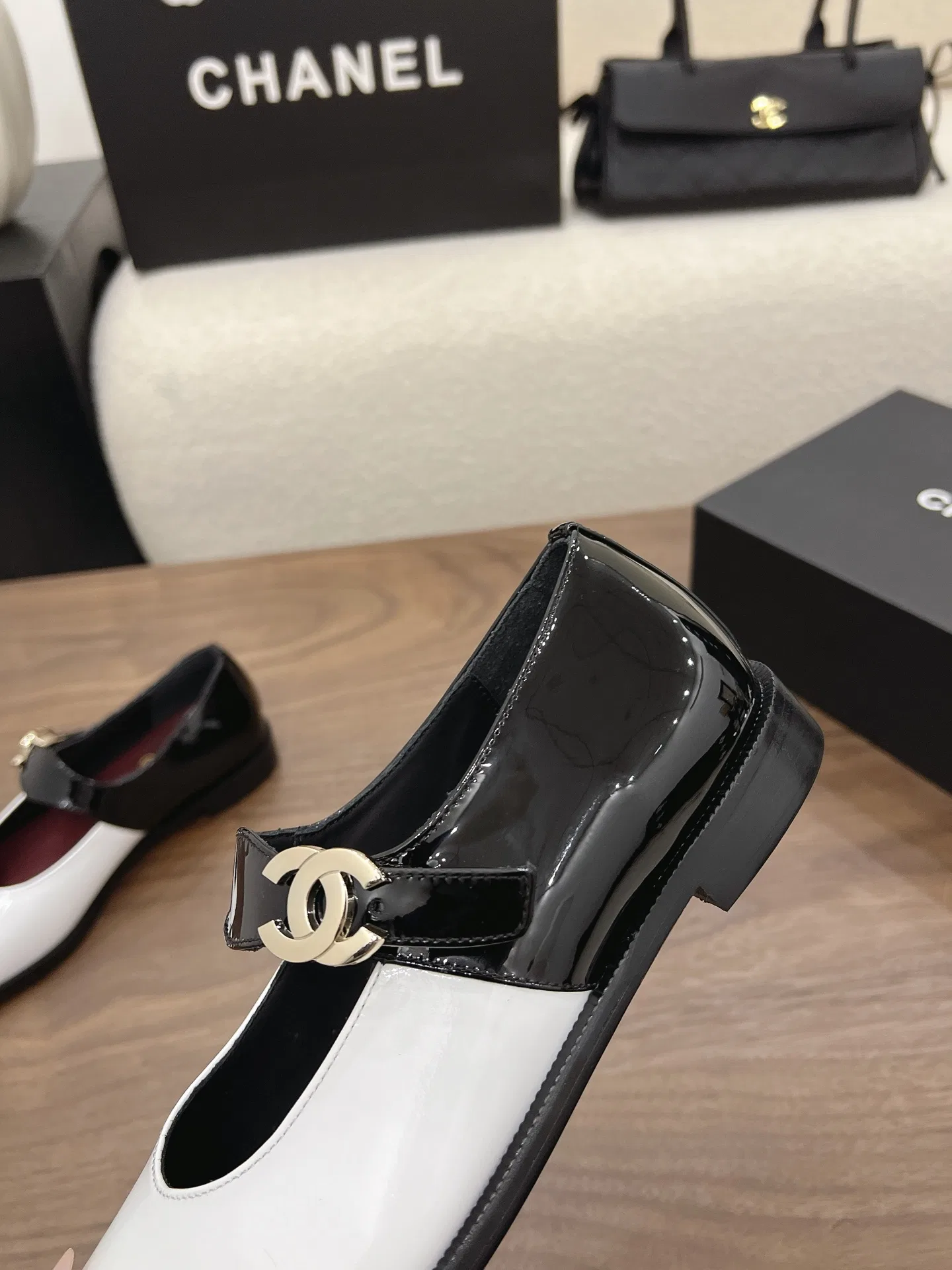 CHA 27FW MSEOZZY 149 플랫슈즈 9