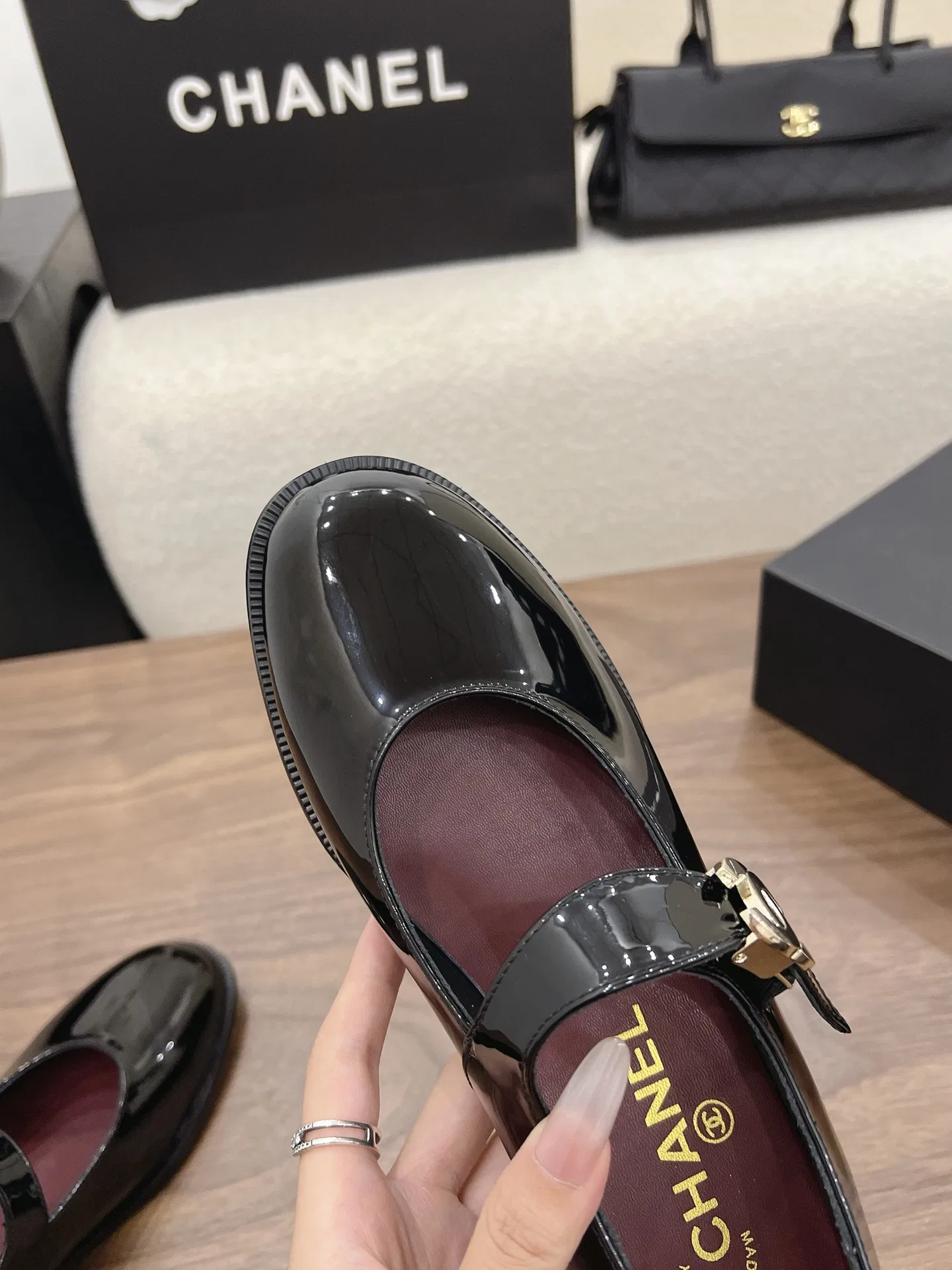 CHA 27FW MSEOZZY 149 플랫슈즈 25