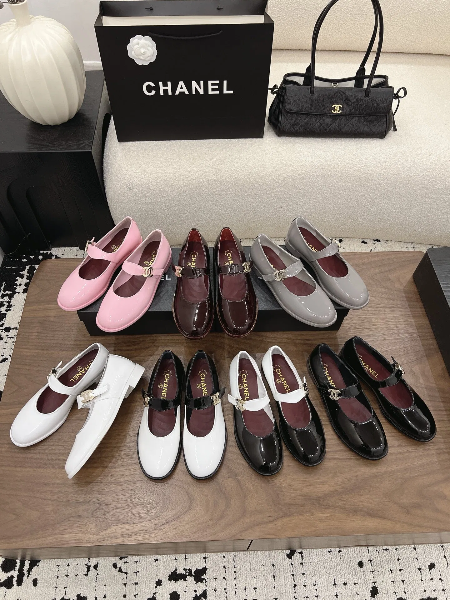 CHA 27FW MSEOZZY 149 플랫슈즈 35
