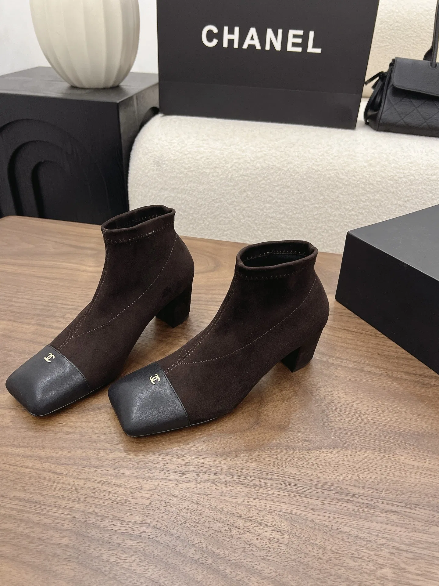 CHA 27FW MSEOZZY 150 부츠 10