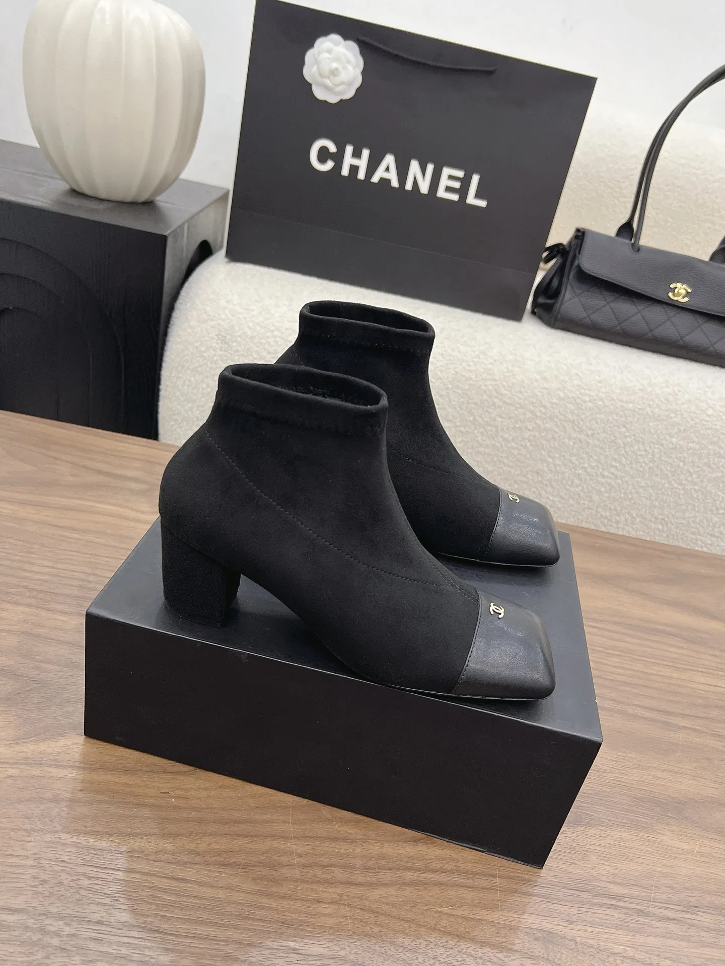 CHA 27FW MSEOZZY 150 부츠 26