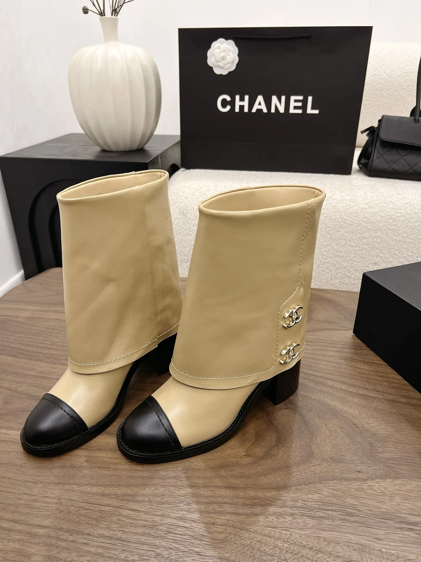 CHA 27FW MSEOZZY 152 부츠 12