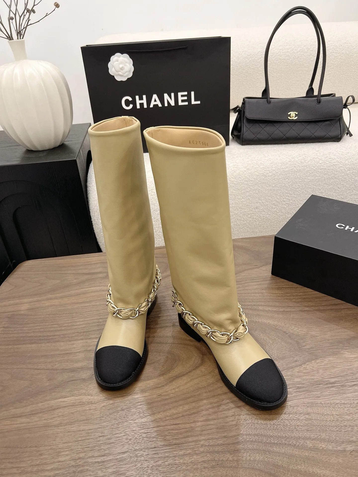 CHA 27FW MSEOZZY 157 부츠 11