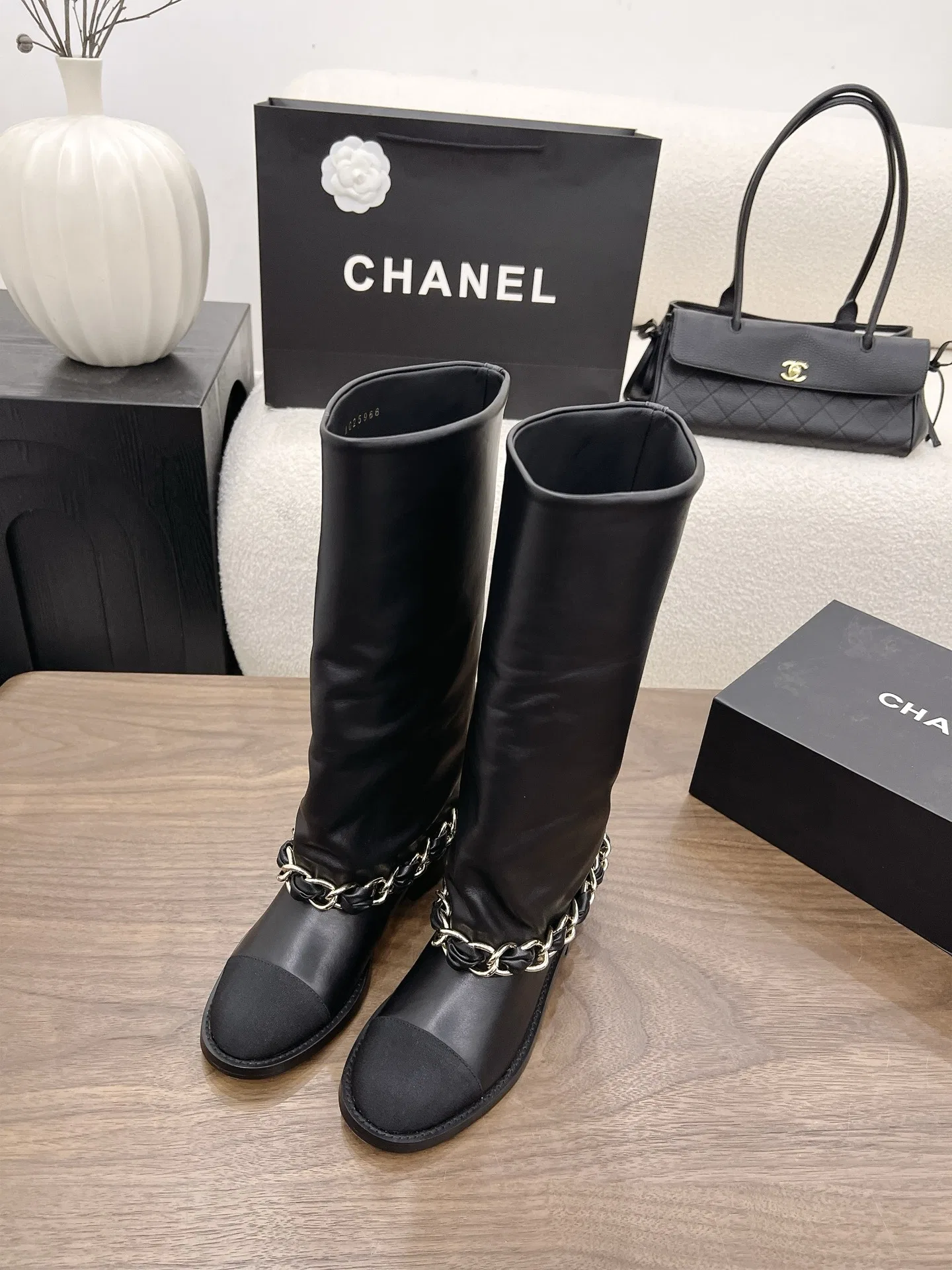 CHA 27FW MSEOZZY 157 부츠 19