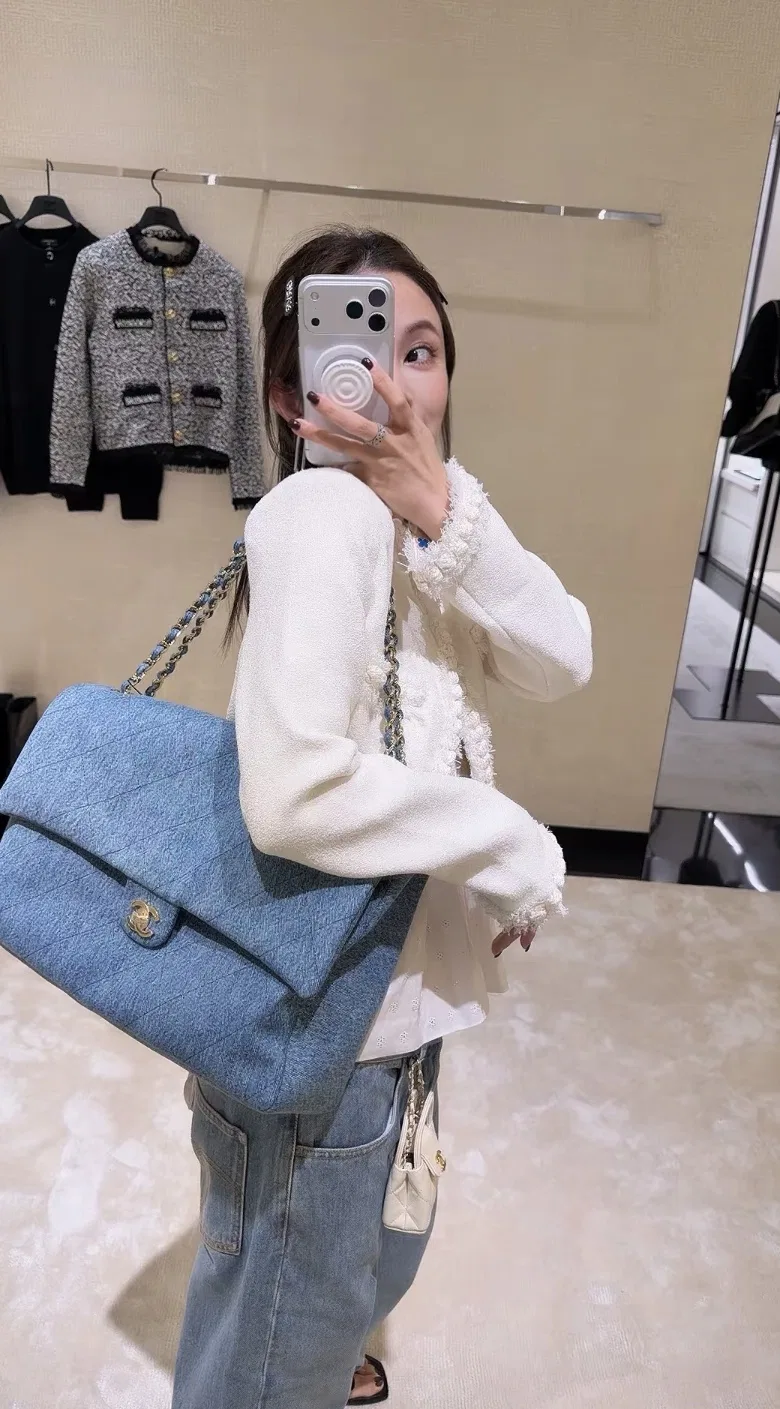 CHA 27FW WBNDIHA 120 숄더백 11