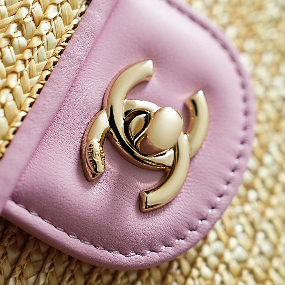 CHA 27FW WBNDIHA 166 숄더백 56