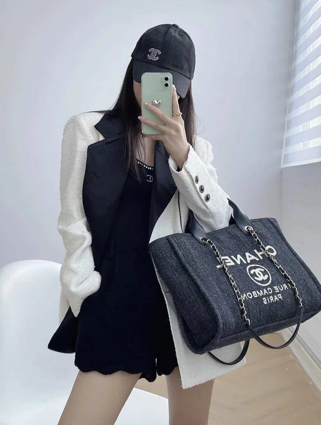 CHA 27FW WBNDIHA 178 숄더백 25