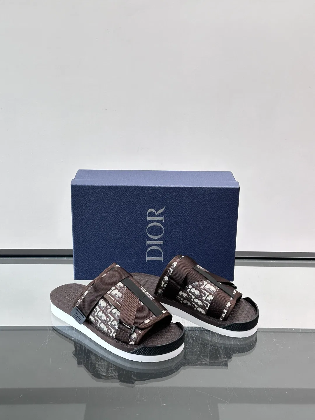 DIO 27FW AAEKWHN 001 슬리퍼 14