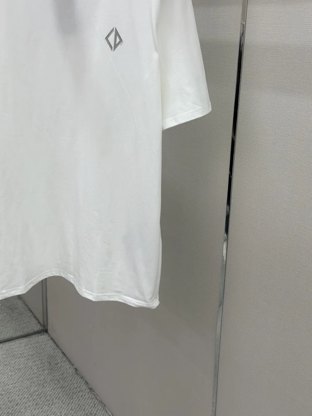 DIO 27FW AIVCBWZ 001 반팔티셔츠 7