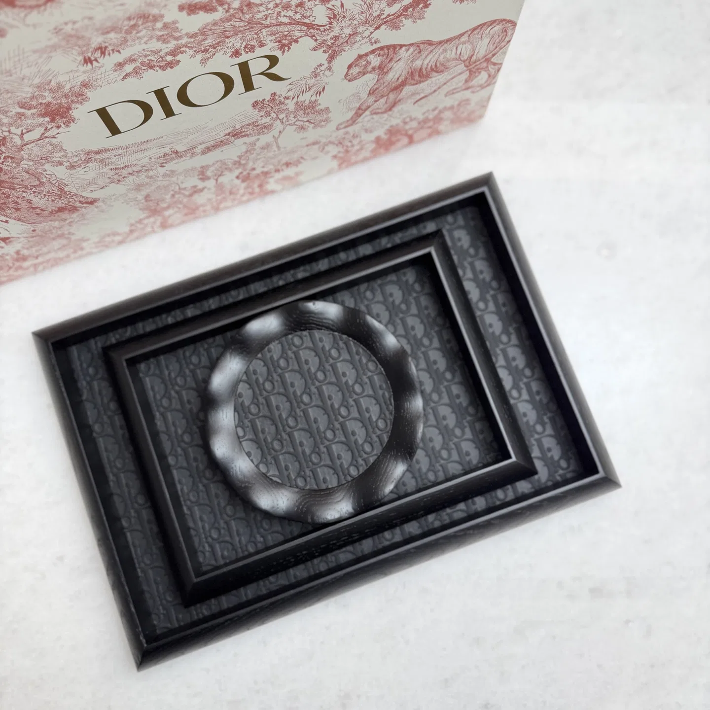 DIO 27FW HEYSUYT 009 트레이 26