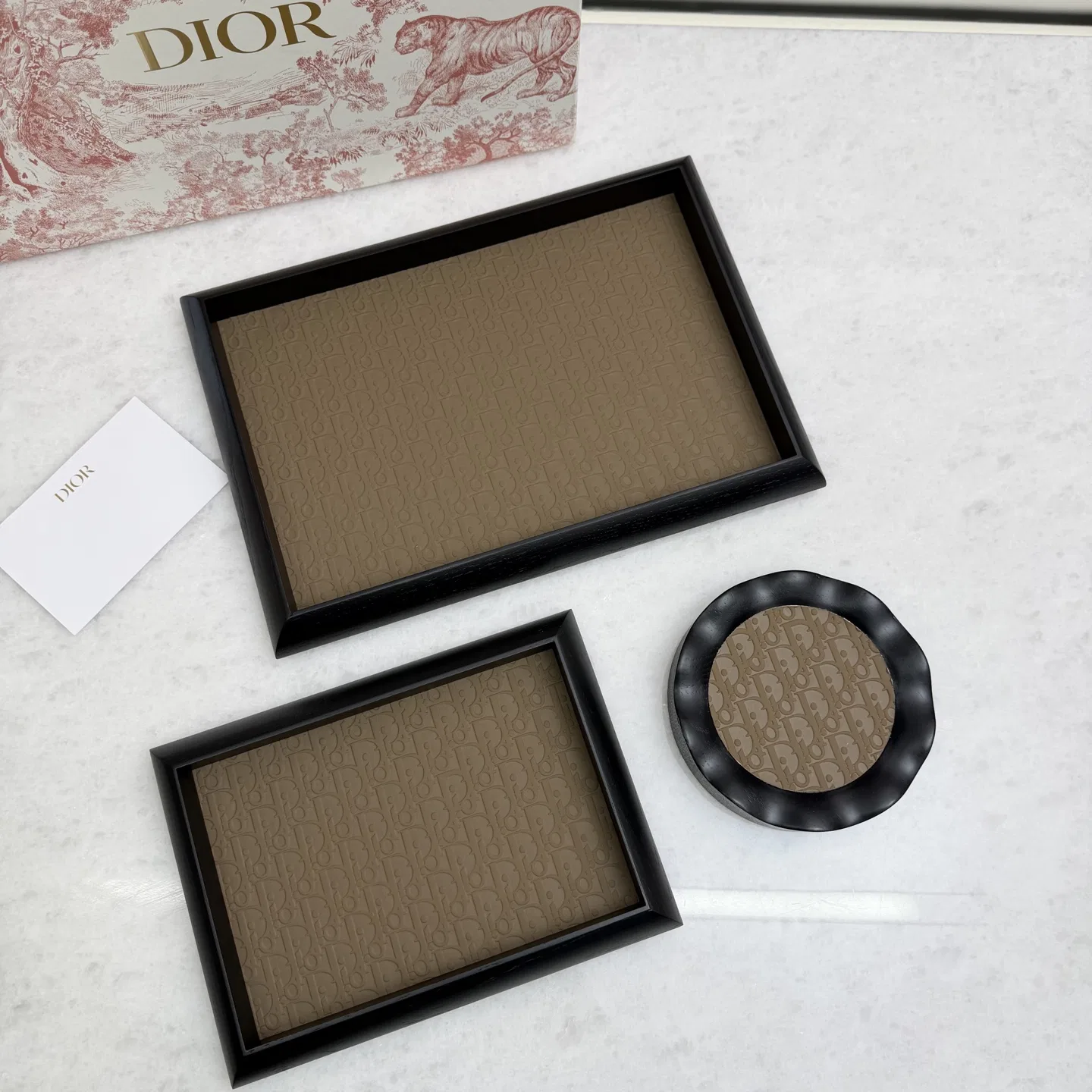 DIO 27FW HEYSUYT 009 트레이 40