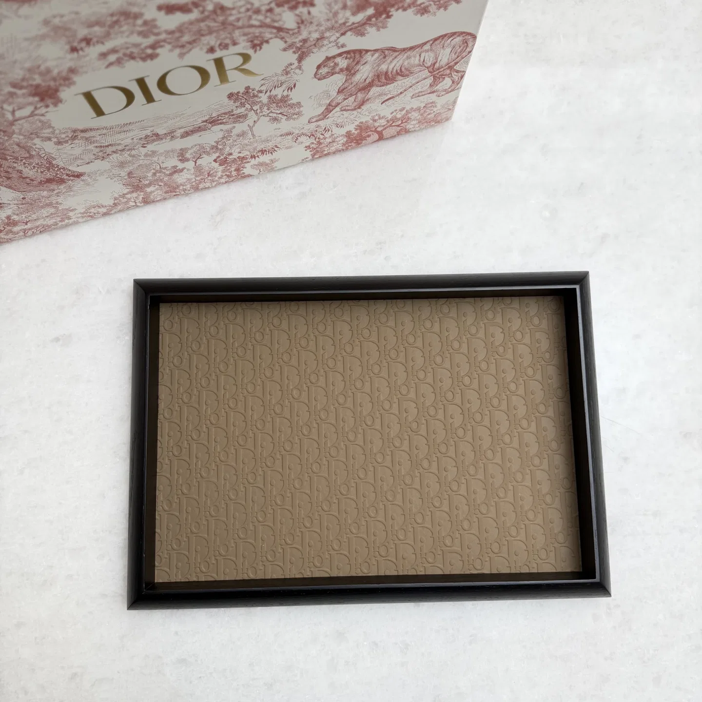 DIO 27FW HEYSUYT 009 트레이 41