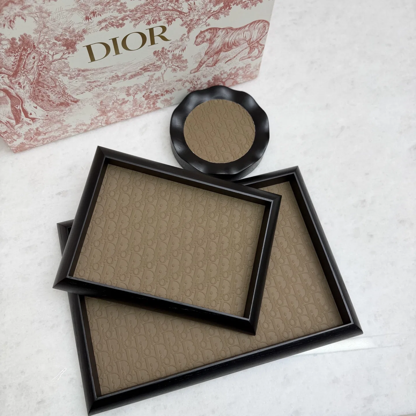 DIO 27FW HEYSUYT 009 트레이 49
