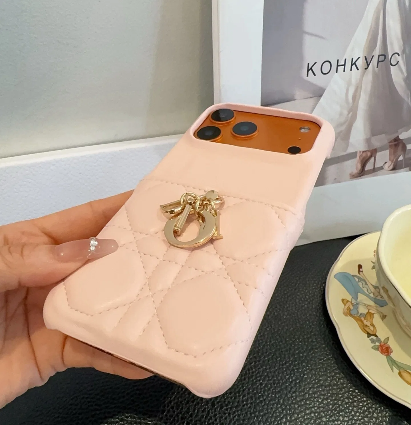 DIO 27FW HEYSUYT 075 아이폰케이스 8