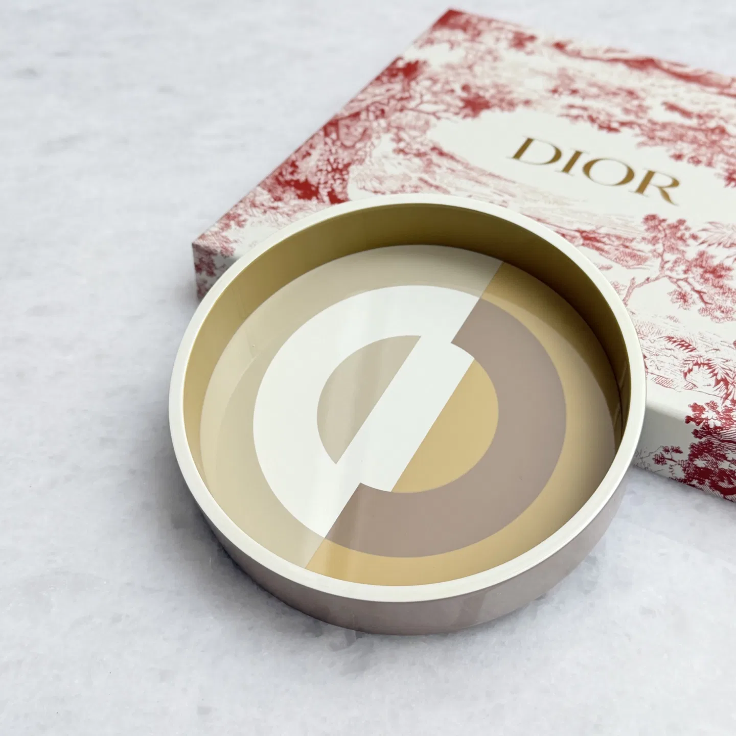 DIO 27FW IOEANZS 001 트레이 32